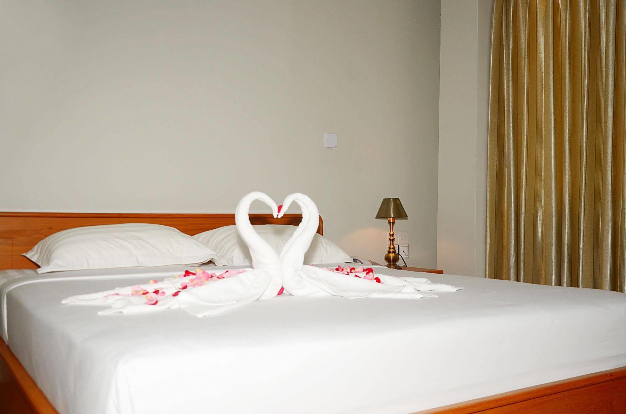 Hotel Yno Yangon Ngoại thất bức ảnh